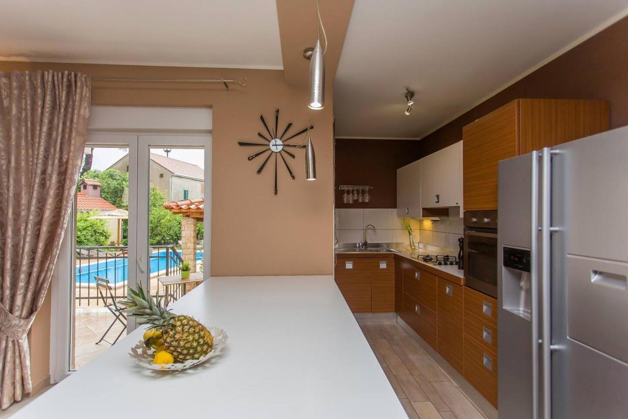 Villa Barbara Kastela Ngoại thất bức ảnh